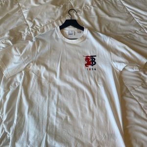 Brand new Burberry mens t shirt